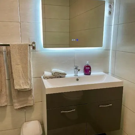 Easystay#1 Cozy In Kliniknaehe, Mit Netflix,kueche & Bad *